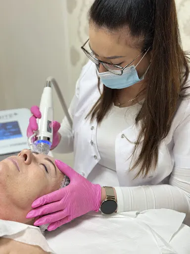 Oasis Beauty Natalia Malewicz